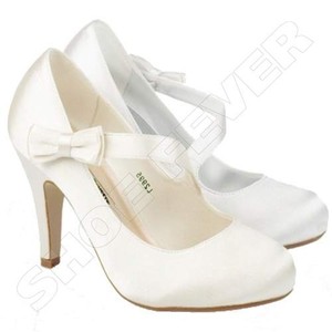 light pink bridesmaid shoes